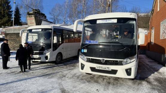 Интервал отправления автобусов из Алагира во Владикавказ утром составляет 8 минут