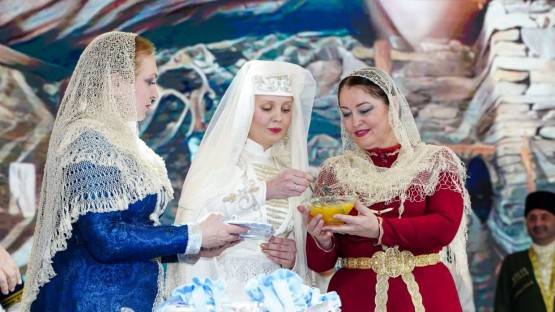 Традиционную осетинскую свадьбу сыграли на выставке-форуме «Россия»
