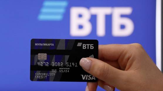 Клиенты «Открытия» смогут заказать дебетовую и кредитную карты ВТБ
