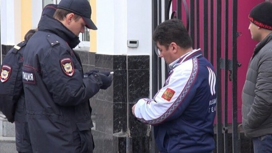 Полицейские проводят проверки иностранных граждан, находящихся на территории республики