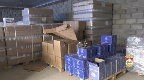 Мини-завод по производству нелегального алкоголя выявили в Правобережном районе