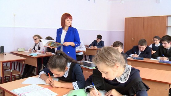 2,5 тысячи педагогов в Северной Осетии начнут получать повышенные выплаты за классное руководство