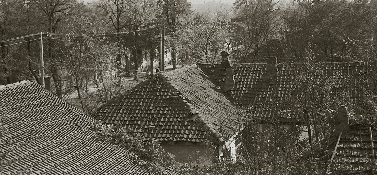 Черепичные крыши домов на улице Коцоева, 1964 год
Фото: Федор Федосеев