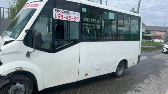 13 пассажиров маршрутки "Беслан-Владикавказ" пострадали в ДТП