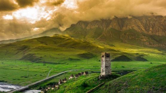 Комитет по туризму Северной Осетии объявил тендер на имиджевый ролик о республике за 5 млн рублей. Победитель сбил цену в 14 раз!