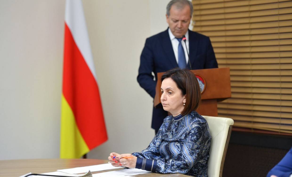 Вице-премьер Ирина Азимова и глава минкульта Эльбрус Кубалов