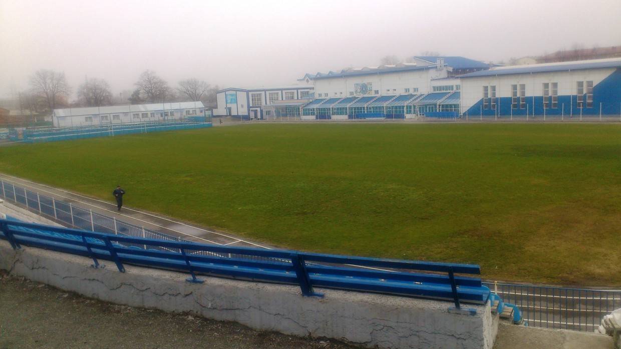 Стадион во Владикавказе, где проводил свои матчи ФК Иристон