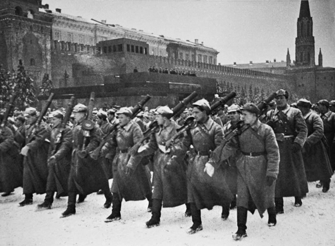 Парад 7 ноября 1941 года в Москве