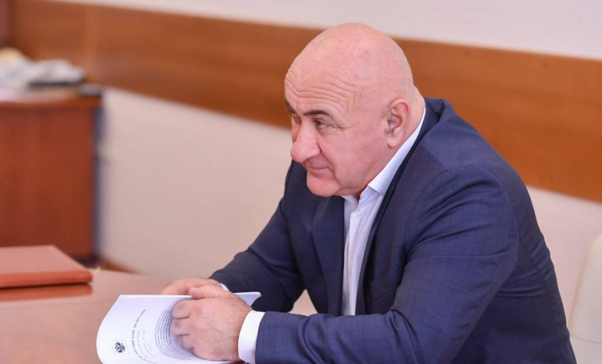 Ахсарбек Сабаткоев (фото: пресс-служба главы и правительства Северной Осетии)