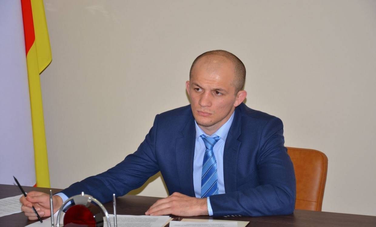 Алан Хугаев (фото: пресс-служба главы и правительства Северной Осетии)