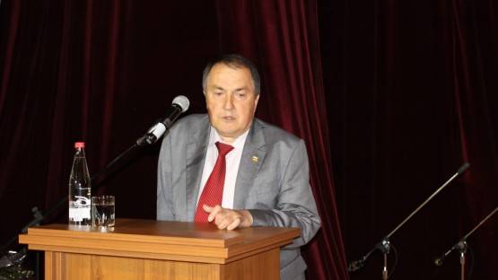Эсэры сорвали сессию парламента Северной Осетии. Депутаты должны были рассмотреть поправку в конституционный закон