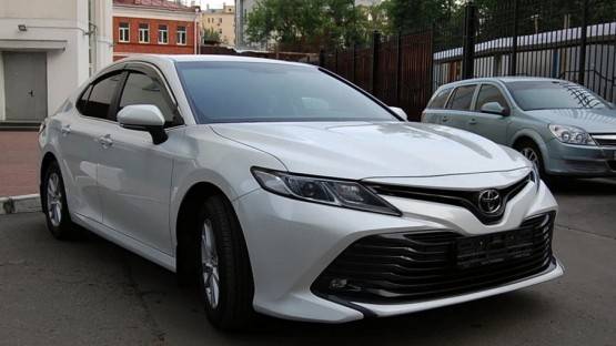 Toyota Camry за 1,75 млн руб. покупают для чиновников минфина Северной Осетии