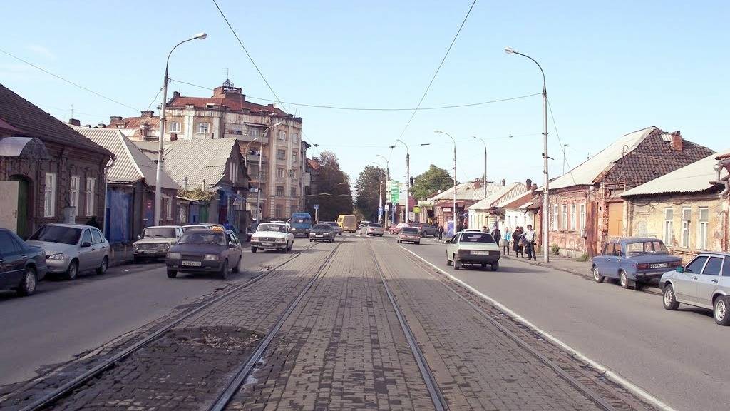 Угол улиц Чкалова и Маркова (Владикавказ)