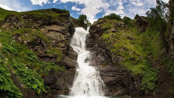В национальном парке «Алания» открылась экологическая тропа «К водопаду Галдоридон»