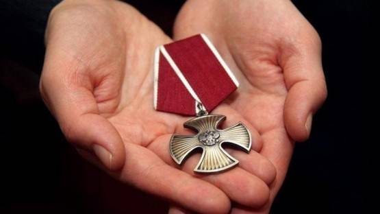Погибших на Украине Александра Железова и Чермена Мисикова наградят Орденами Мужества