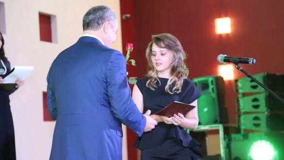 148 юных владикавказцев закончили школу с золотой медалью