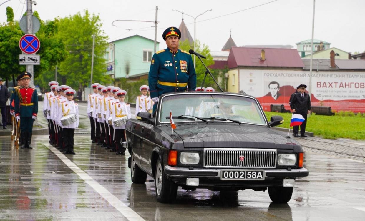 Более 1 тысячи военнослужащих приняли участие в параде Победы во  Владикавказе // ОСнова