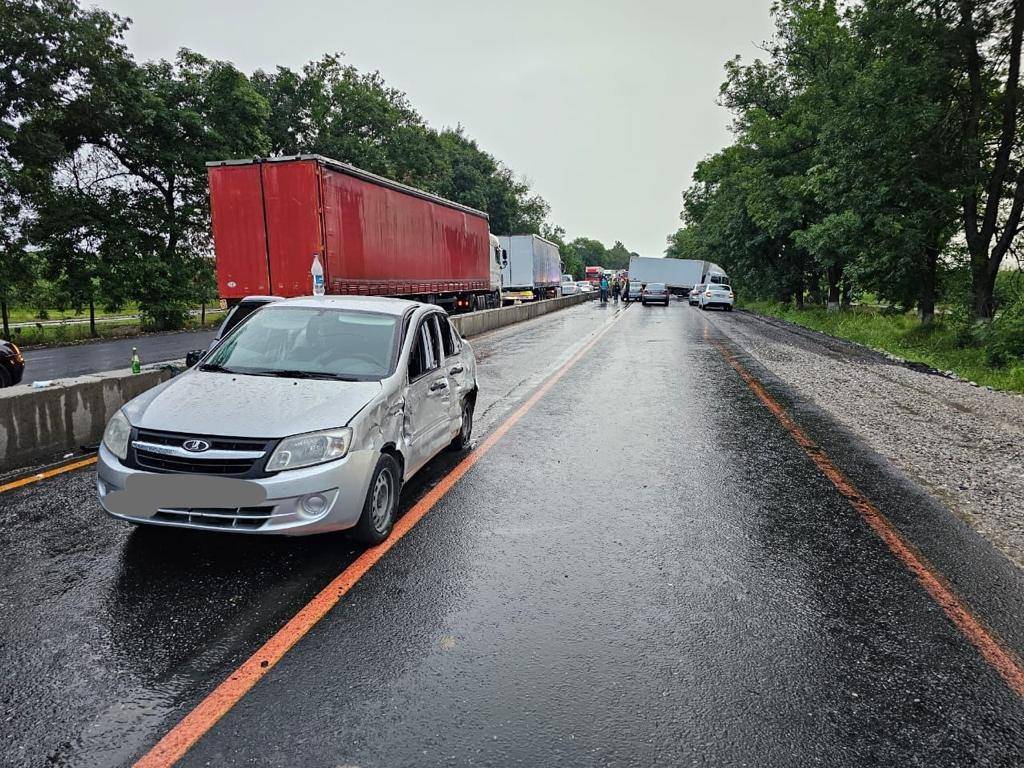 В аварии в КБР погиб полицейский из Владикавказа и его сестра // ОСнова