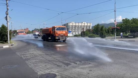 Из-за аномальной жары во Владикавказе проводят аэрацию воздуха