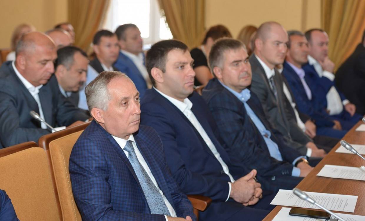 Депутаты парламента Северной Осетии