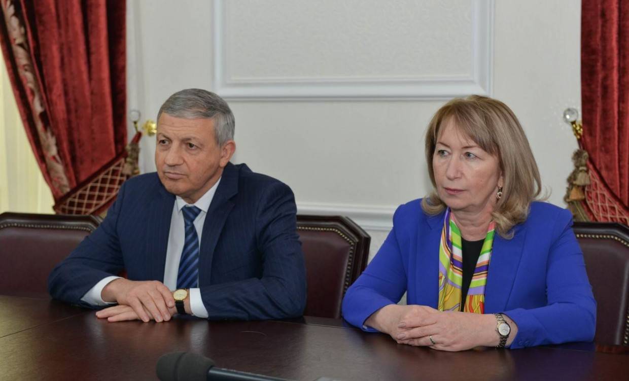 Вячеслав Битаров и Жанна Моргоева (председатель ЦИК Северной Осетии)