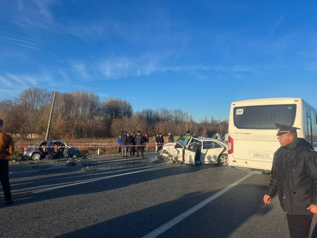 В ДТП на алагирской трассе погибли 4 человека // ОСнова