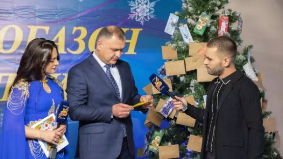 Президент Гаглоев исполнит новогодние желания воспитанников интернатов Южной Осетии
