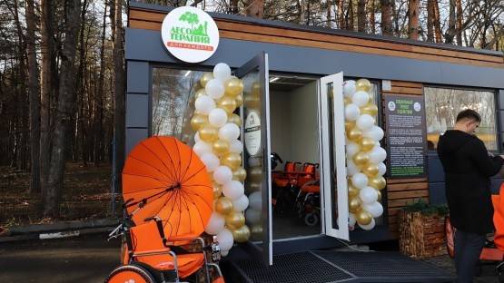 Во Владикавказе открыли бесплатный прокат кресел-колясок для маломобильных людей