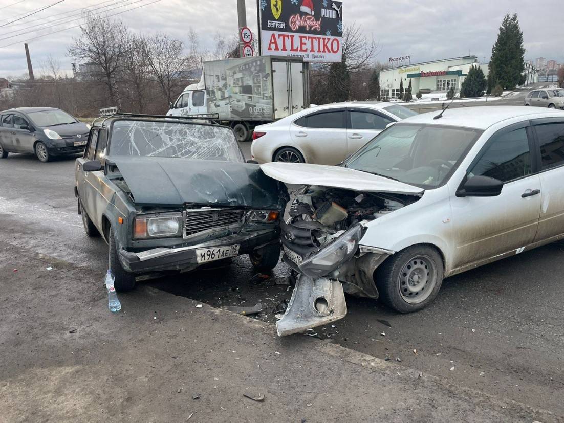 В ДТП во Владикавказе пострадали 2 человека // ОСнова