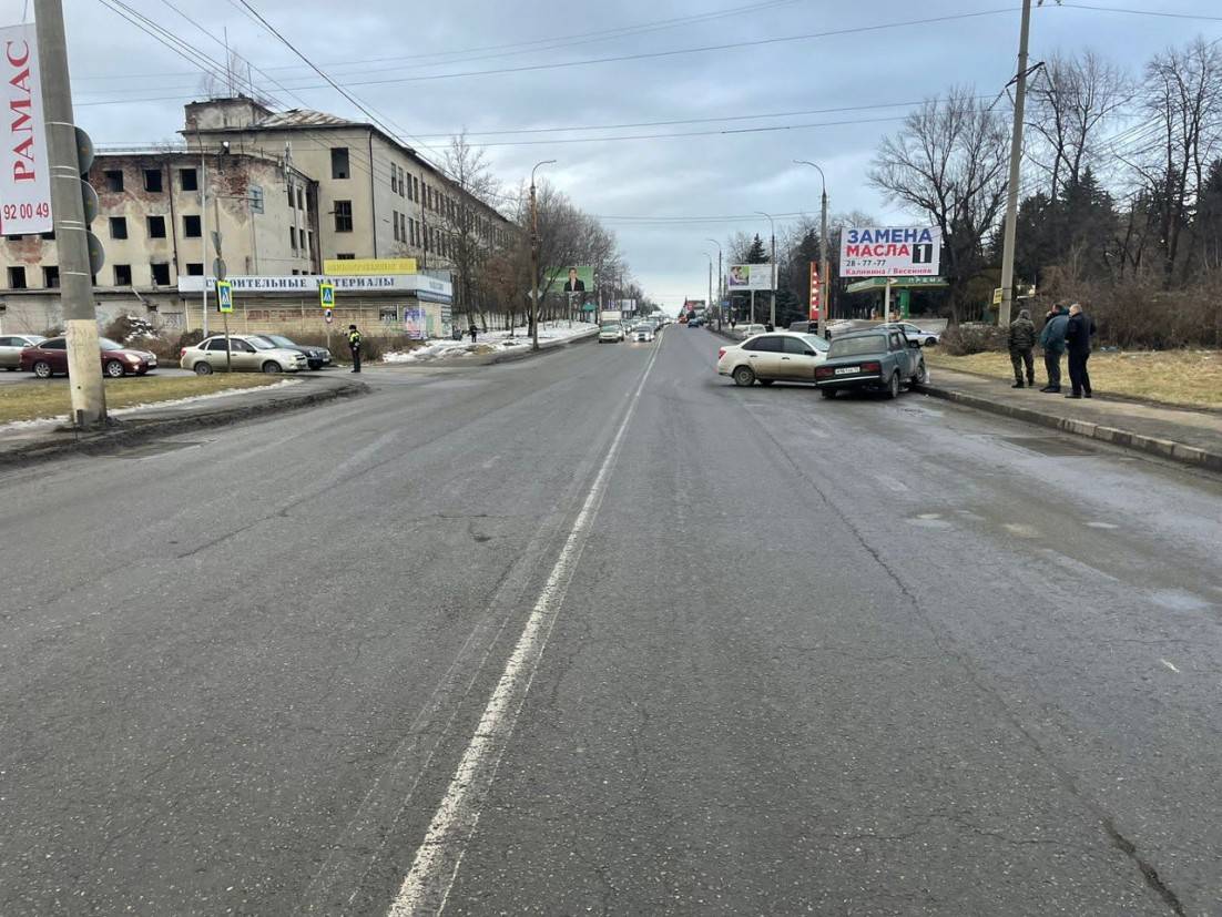 В ДТП во Владикавказе пострадали 2 человека // ОСнова