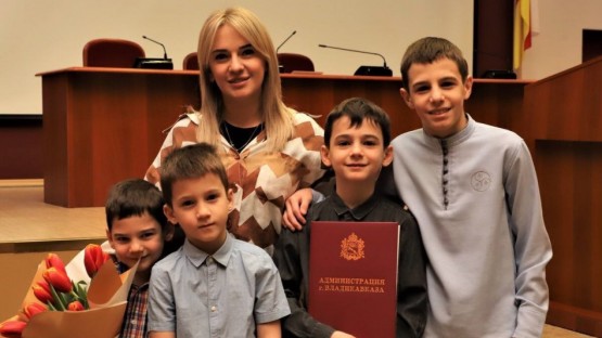 30 молодых семей из Владикавказа получили жилищные сертификаты