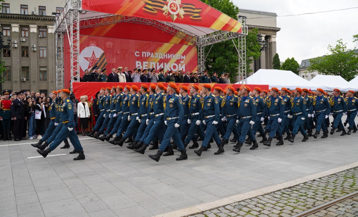 Во Владикавказе прошел военный парад в честь празднования 79-й годовщины  Победы // ОСнова