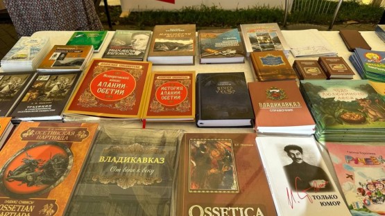 Туристы в Северной Осетии интересуются книгами о культуре и местных традициях
