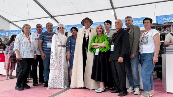 Северная Осетия представила более 250 книг на русском и осетинском языках на книжном фестивале «Красная площадь»