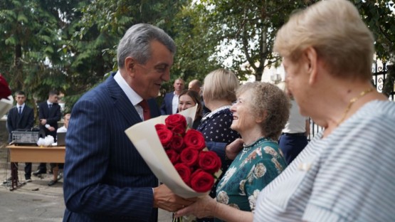 Меняйло - родителям СОШ №2 Алагира: волнуйтесь за детей, поддерживайте их, и у них всё получится