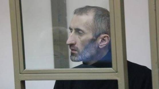Яндиев молчал, был бледным и подавленным. Суд заслушал показания потерпевших при терактах во Владикавказе