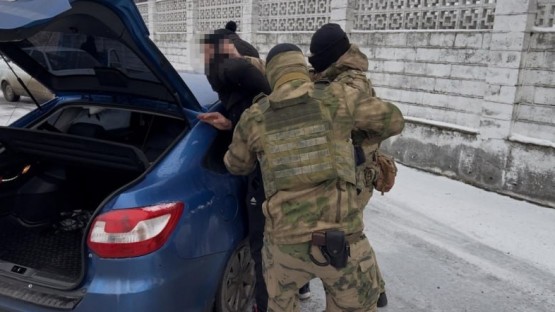 Во Владикавказе задержали супружескую пару за сбыт нелегальных сигарет