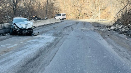 В Куртатинском ущелье произошло ДТП с участием пассажирского автобуса, пострадал один человек