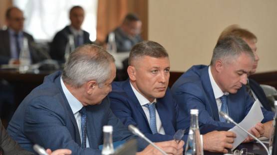 Живите богато! Сотрудники администрации главы и правительства Северной Осетии отчитались о доходах