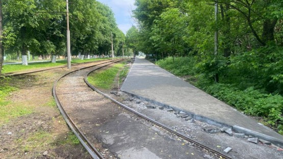 В районе Мемориала Славы начался ремонт аллеи