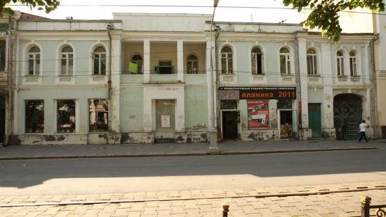 Восстановление старейшего на Северном Кавказе кинотеатра “Комсомолец” обойдётся в 100 миллионов рублей