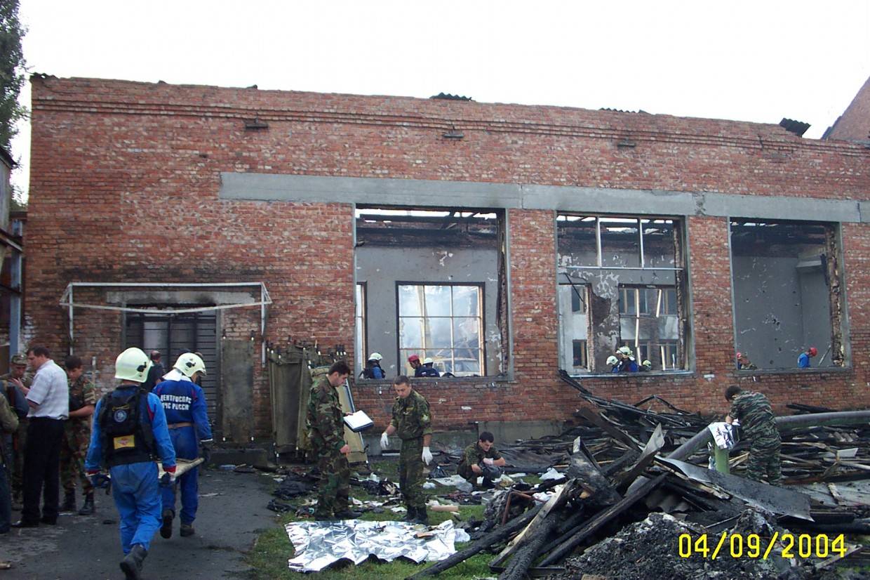 Захват школы в Беслане взрыв пожар