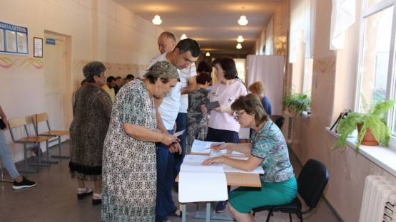 Жителей Владикавказа сгоняют на выборы в городскую думу угрозами и уговорами