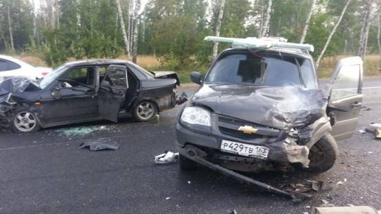 Во Владикавказе в крупном ДТП пострадали три человека