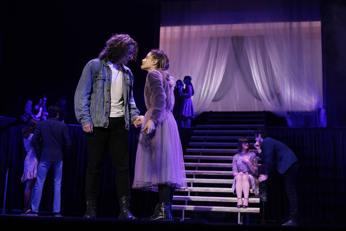 «Ромео и Джульетта» на сцене СОГУ, январь 2019. Фото: Анна Кабисова