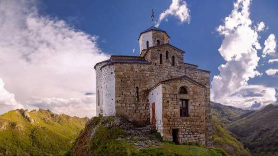 Передача РПЦ аланских храмов в Карачаево-Черкесии может помочь спасти их или начнет гражданскую войну
