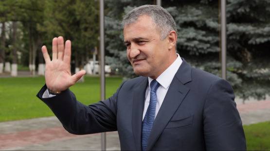 Президенту дадут 7 лет? В Южной Осетии заговорили о конституционной реформе и продлении полномочий главы государства