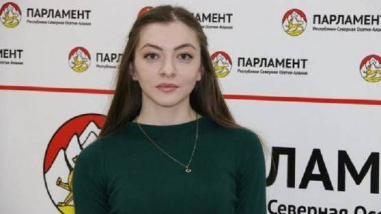 Сдала мандат. Журналист Берта Биджелова покинула молодежный парламент