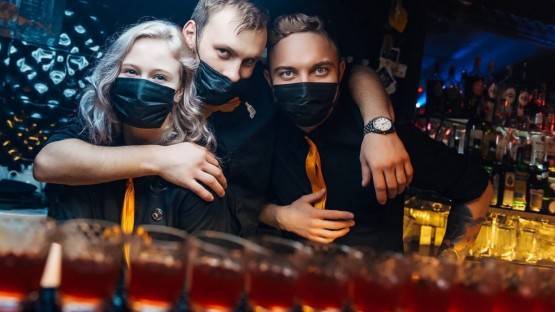 Несмотря на пандемию, большинство ресторанов Владикавказа готовятся к новогодним корпоративам